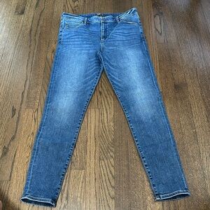 A&F Simone High Rise Stretch Super Skinny Blue Fade Distressed Ankle Jeans 32/14